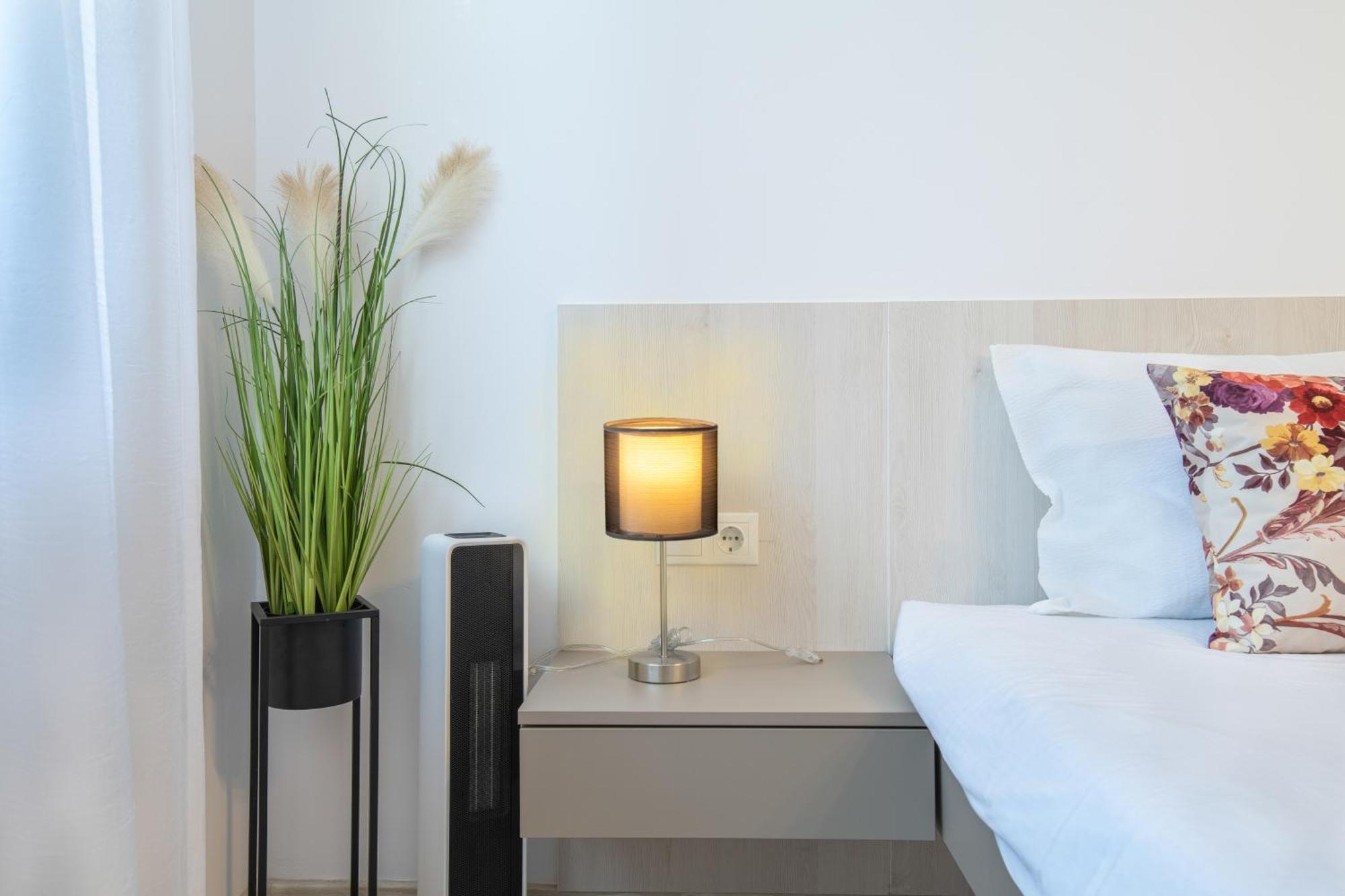 Springhome - Cozy Apartment With Balcony & Parking Braşov Extérieur photo
